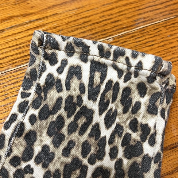 American Eagle next level stretch leopard print hi Raz checking‘s size 2 - Picture 2 of 8